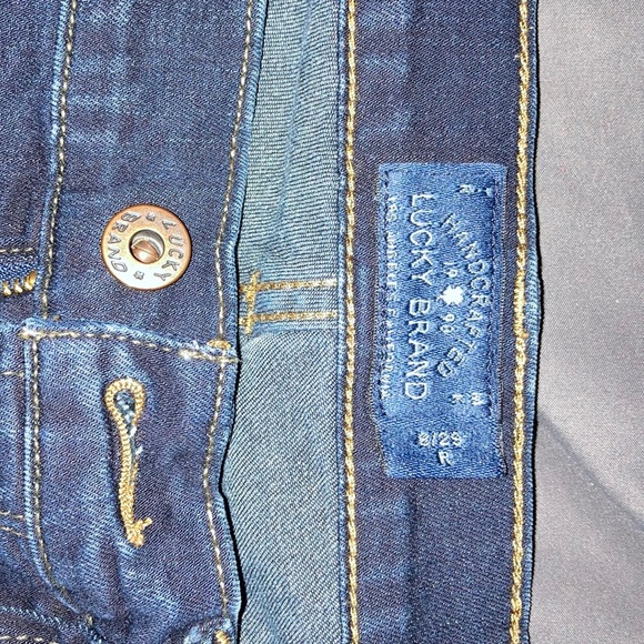 Lucky 8/29 R - Picture 3 of 3